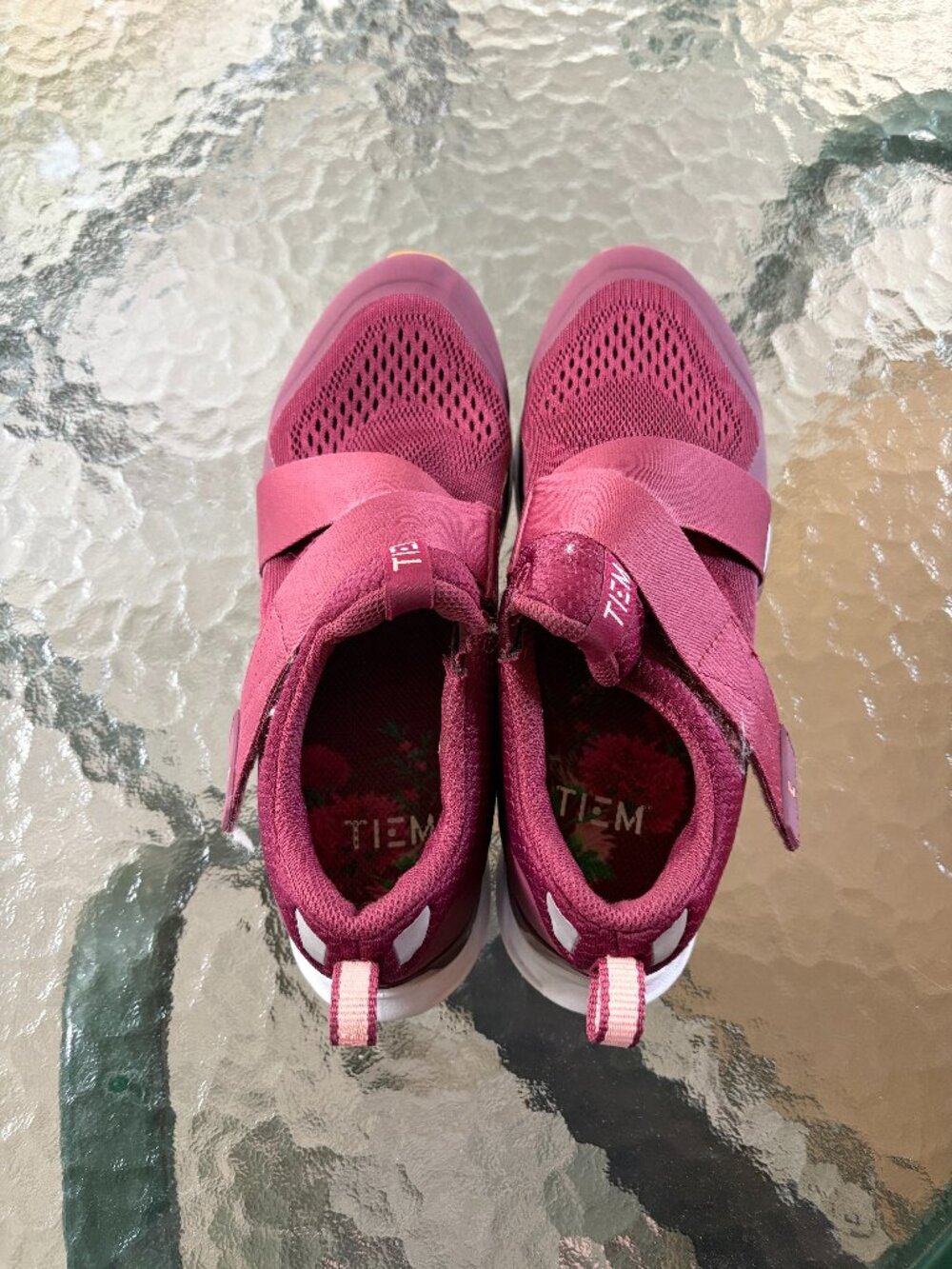 Used sz 8.5 Slipstream Tiem Cycling Shoes, SPD clips installed
